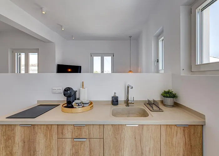 Silver Aeras Apartment *