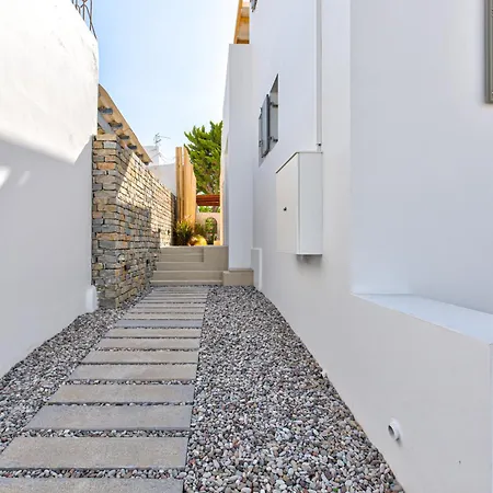 Silver Aeras Apartment