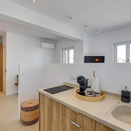 Silver Aeras Apartment *