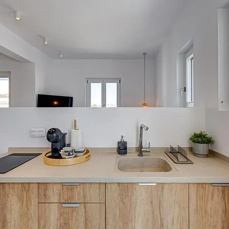 Silver Aeras Apartment *